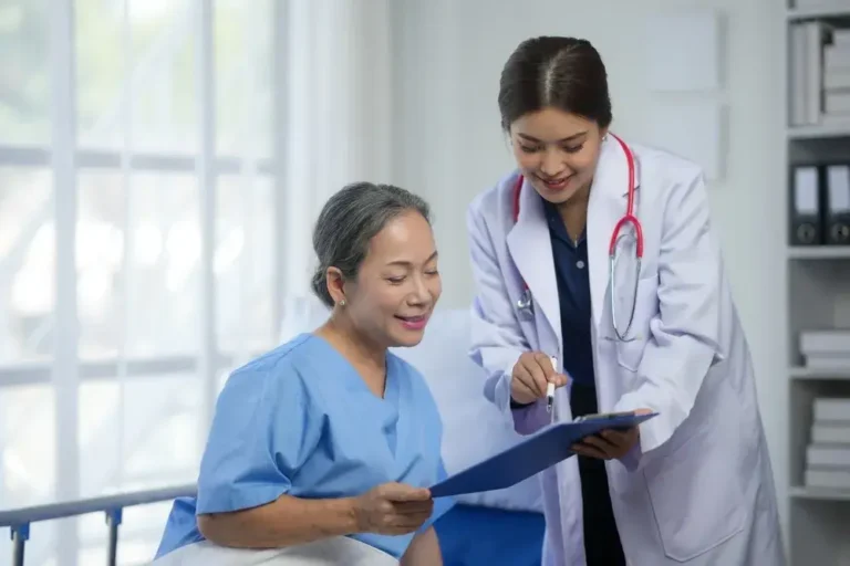 Delegated vs Non-Delegated Credentialing for Providers